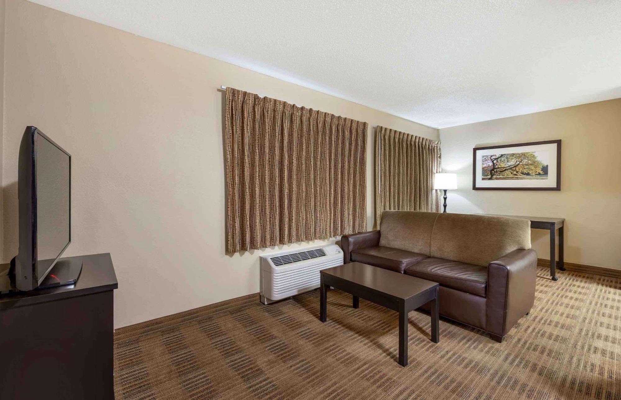 เอ็กซ์เทนด์ สเตย์ อเมริกา โพรวิเดนซ์แอร์พอร์ต Hotel วอร์วิค ภายนอก รูปภาพ