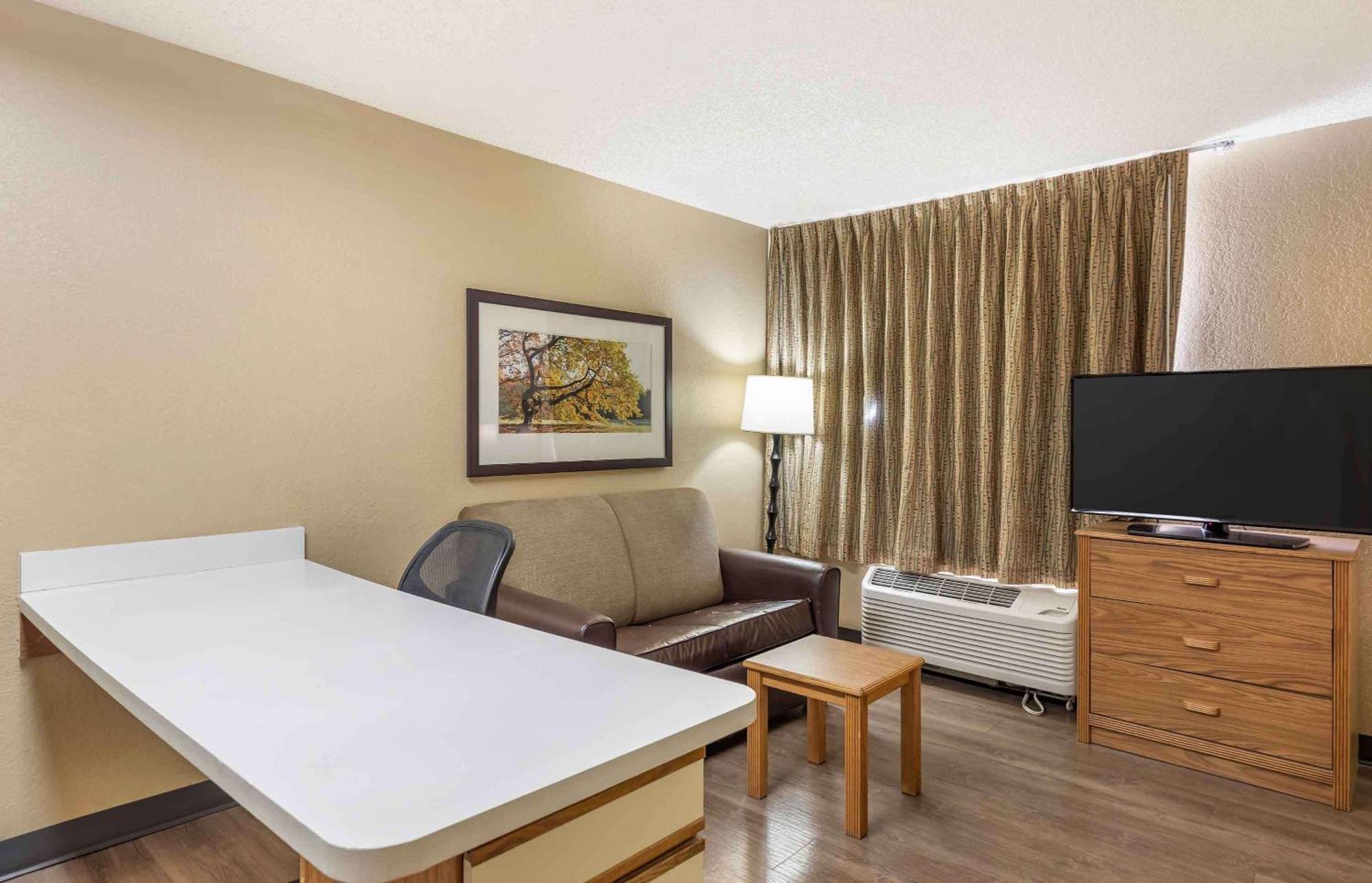 เอ็กซ์เทนด์ สเตย์ อเมริกา โพรวิเดนซ์แอร์พอร์ต Hotel วอร์วิค ภายนอก รูปภาพ