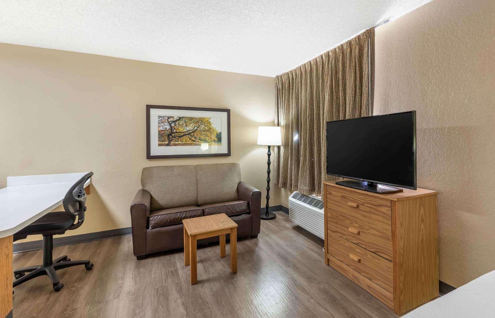 เอ็กซ์เทนด์ สเตย์ อเมริกา โพรวิเดนซ์แอร์พอร์ต Hotel วอร์วิค ภายนอก รูปภาพ